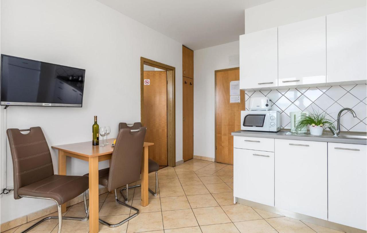 Nice Apartment In Volosko With Kitchen ภายนอก รูปภาพ